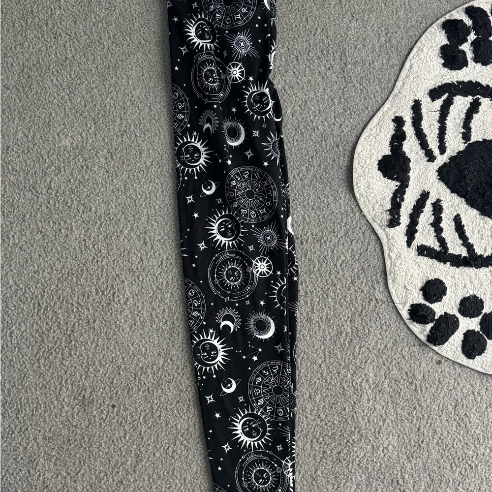 Black and White Celestial Print Leggings